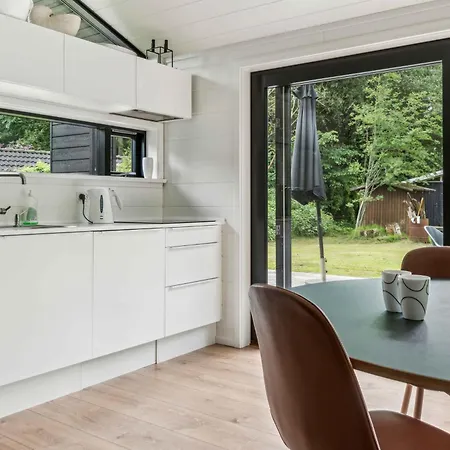 Semesterbostad Scenic Summer House In Asserbo